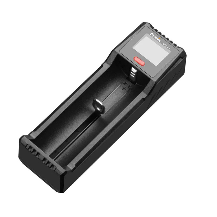Интелигентно зарядно устройство Fenix ARE-D1 за акумулаторни батерии